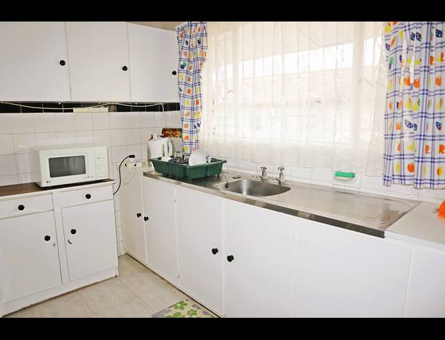 2 BEDROOM APARTMENT FOR SALE IN MALVERN